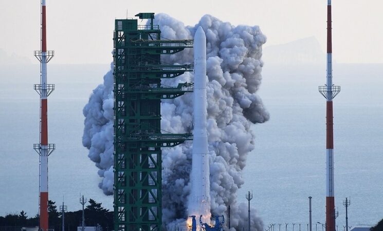 S. Korea sets June 15 as 2nd launch date of homegrown space rocket