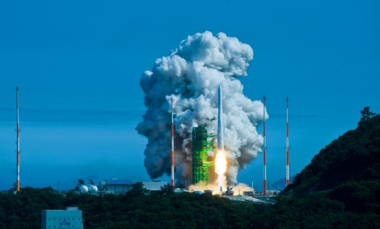Korea becomes 7th nation to independently launch satellite into space