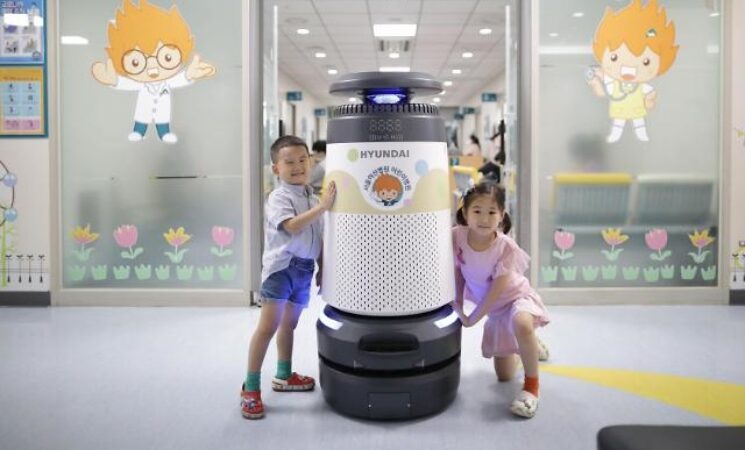 Robot maker Hyundai Robotics to operate disinfection robots at hospital in Seoul