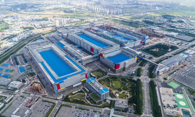 Samsung chip plants look to stamp out carbon footprint