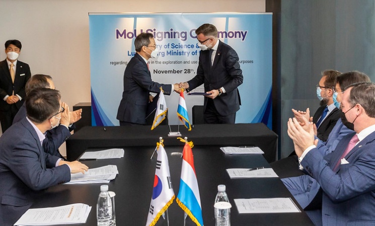 Luxembourg and South Korea signed space MoU